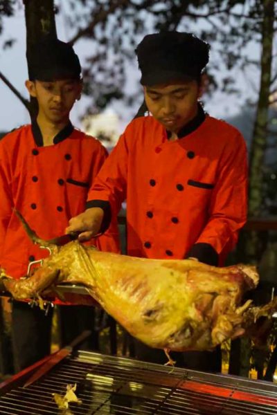 Kambing Guling,Catering, Tim Catering,